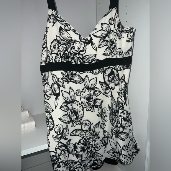 Robe Sans Bretelles Imprimé Floral Noir Et Blanc - White House Black Market - Taille 0 - Occasion Très Bon état